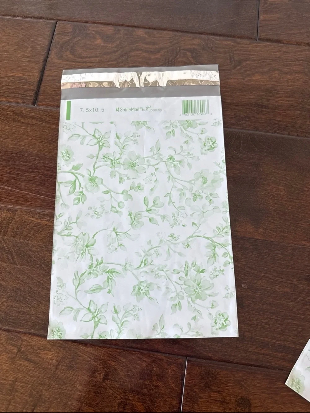 40 Pack - 7.5x10.5” Beautiful Green Toile Poly Mailers